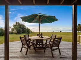 Lakefront Retreat - Lake Taupo Holiday Home -  - 1161781 - thumbnail photo 28