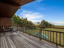 Lakefront Retreat - Lake Taupo Holiday Home -  - 1161781 - thumbnail photo 30