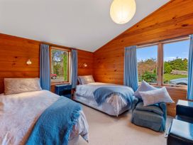 Lakefront Retreat - Lake Taupo Holiday Home -  - 1161781 - thumbnail photo 17