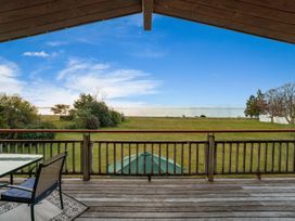 Lakefront Retreat - Lake Taupo Holiday Home -  - 1161781 - thumbnail photo 31