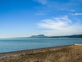 Lakefront Retreat - Lake Taupo Holiday Home -  - 1161781 - thumbnail photo 42