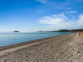 Lakefront Retreat - Lake Taupo Holiday Home -  - 1161781 - thumbnail photo 41