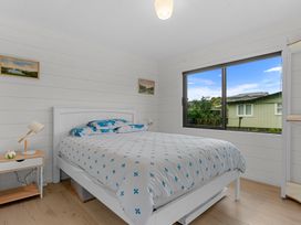 Happy Holiday - Mangawhai Heads Holiday Home -  - 1161782 - thumbnail photo 14