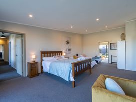 Mountain View Comfort - Te Anau Holiday Home -  - 1161855 - thumbnail photo 21