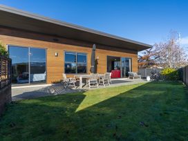 Mountain View Comfort - Te Anau Holiday Home -  - 1161855 - thumbnail photo 2