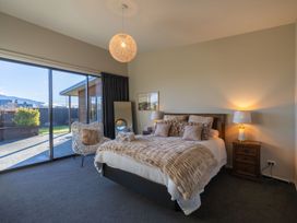 Mountain View Comfort - Te Anau Holiday Home -  - 1161855 - thumbnail photo 12