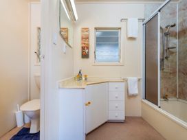 JustaBach - Tairua Holiday Home -  - 1161860 - thumbnail photo 21