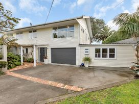 Harbourside Views - One Tree Point Holiday Home -  - 1161862 - thumbnail photo 26