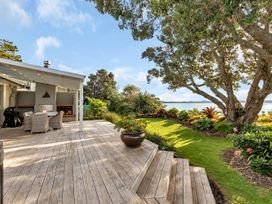 Harbourside Views - One Tree Point Holiday Home -  - 1161862 - thumbnail photo 5