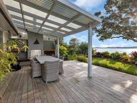 Harbourside Views - One Tree Point Holiday Home -  - 1161862 - thumbnail photo 3