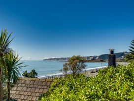 Coastal Embrace - Te Awanga Seaview Escape -  - 1161863 - thumbnail photo 35