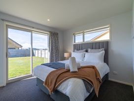 Cozy Haven - Te Anau Holiday Home -  - 1161867 - thumbnail photo 15