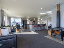 Cozy Haven - Te Anau Holiday Home -  - 1161867 - thumbnail photo 8