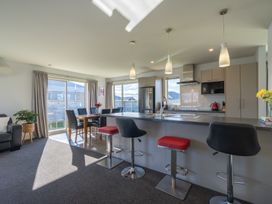 Cozy Haven - Te Anau Holiday Home -  - 1161867 - thumbnail photo 9