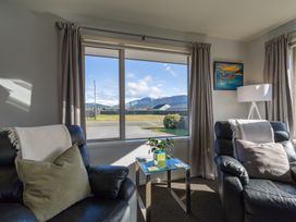 Cozy Haven - Te Anau Holiday Home -  - 1161867 - thumbnail photo 6