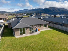 Cozy Haven - Te Anau Holiday Home -  - 1161867 - thumbnail photo 1