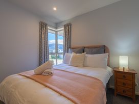 Cozy Haven - Te Anau Holiday Home -  - 1161867 - thumbnail photo 17