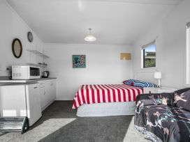 Beachy Serenity - Waihi Beach Holiday Home -  - 1161960 - thumbnail photo 25