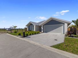 Tranquil Treasure - Papamoa Holiday Home -  - 1162145 - thumbnail photo 20