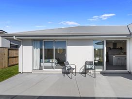 Tranquil Treasure - Papamoa Holiday Home -  - 1162145 - thumbnail photo 11