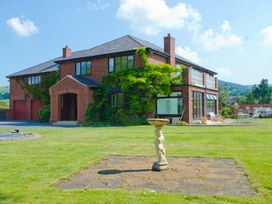 6 bedroom Cottage for rent in Denbigh
