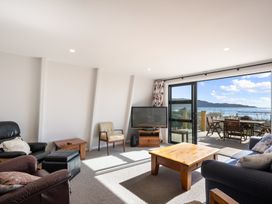 Sunset Shores - Paraparaumu Beach Retreat -  - 1162455 - thumbnail photo 3