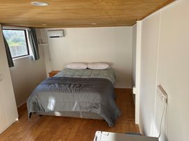 Sunset Shores - Paraparaumu Beach Retreat -  - 1162455 - thumbnail photo 17