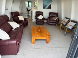 Sunset Shores - Paraparaumu Beach Retreat -  - 1162455 - thumbnail photo 2