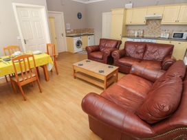 2 bedroom Cottage for rent in Tenby