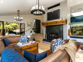 Nature's Luxury - Moetapu Bay Holiday Home -  - 1162756 - thumbnail photo 11