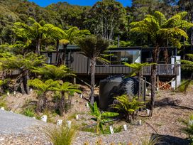 Nature's Luxury - Moetapu Bay Holiday Home -  - 1162756 - thumbnail photo 45