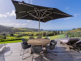 Te Punga Lodge - Whangapoua Beach Luxury Villa -  - 1162833 - thumbnail photo 8