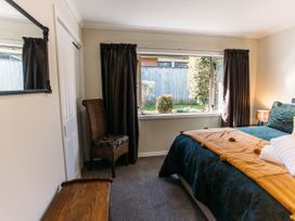 The Grove - Lake Taupo Holiday Home -  - 1162988 - thumbnail photo 30