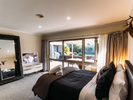 The Grove - Lake Taupo Holiday Home -  - 1162988 - thumbnail photo 22