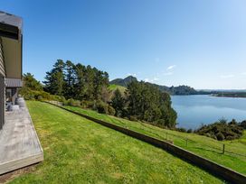 Fun and Falls Haven - Lake Taupo Holiday Home -  - 1163015 - thumbnail photo 26