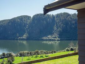 Fun and Falls Haven - Lake Taupo Holiday Home -  - 1163015 - thumbnail photo 29