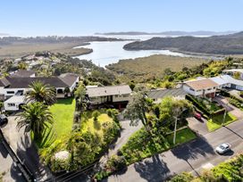 Sunrise Lookout - Paihia Holiday Home -  - 1163074 - thumbnail photo 36