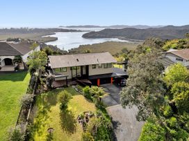 Sunrise Lookout - Paihia Holiday Home -  - 1163074 - thumbnail photo 1