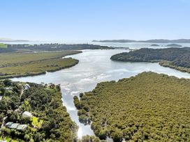 Sunrise Lookout - Paihia Holiday Home -  - 1163074 - thumbnail photo 8