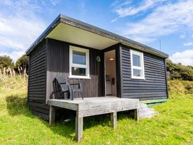 Seaview and Pohutukawa - Pakiri Beach Retreat -  - 1163132 - thumbnail photo 18