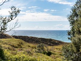 Seaview and Pohutukawa - Pakiri Beach Retreat -  - 1163132 - thumbnail photo 36