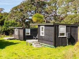 Seaview and Pohutukawa - Pakiri Beach Retreat -  - 1163132 - thumbnail photo 32