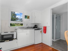 Seaview and Pohutukawa - Pakiri Beach Retreat -  - 1163132 - thumbnail photo 27