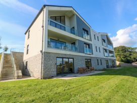 2 bedroom Cottage for rent in Falmouth
