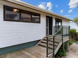 Waterfront Charm - Snells Beach Holiday Home -  - 1163464 - thumbnail photo 15