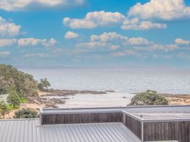 Cable Bay Retreat with Outdoor Bath Luxury -  - 1163665 - thumbnail photo 30