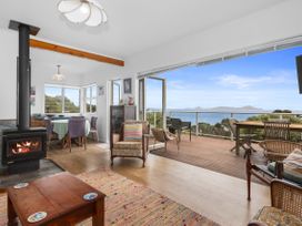 Pacific Views - Langs Beach Holiday Home -  - 1163808 - thumbnail photo 1