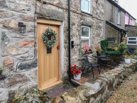 3 bedroom Cottage for rent in Llangefni