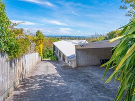 Tuis and Pools - Lake Taupo Holiday Home -  - 1163959 - thumbnail photo 25