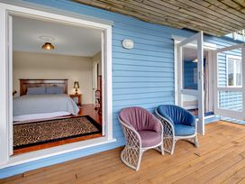 Bayview Beauty - Charteris Bay Holiday Home -  - 1164133 - thumbnail photo 9